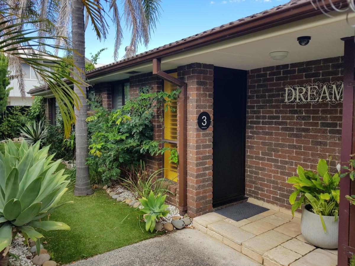 Beachside Villa Ettalong Beach Exterior photo